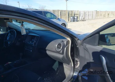 2014 Nissan Maxima 3.5 S z USA, uszkodzony, nr VIN 1N4AA5AP6EC433747